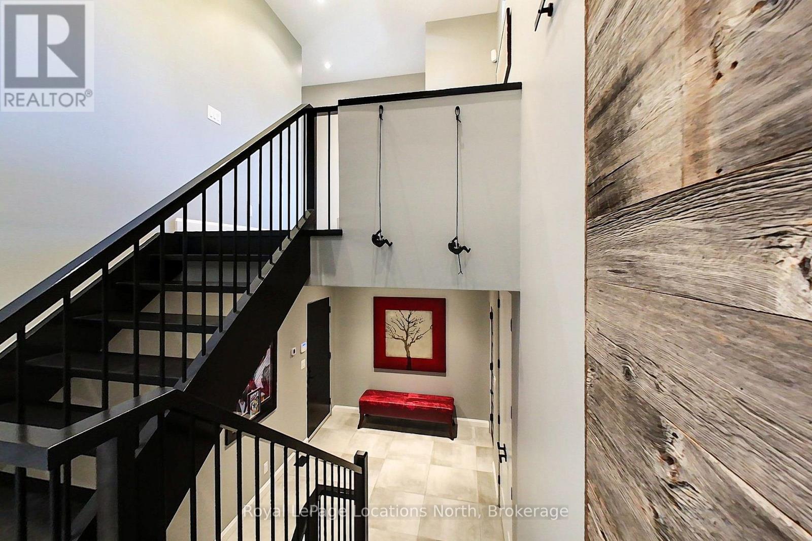 555130 Sixth Line Property Photo 17
