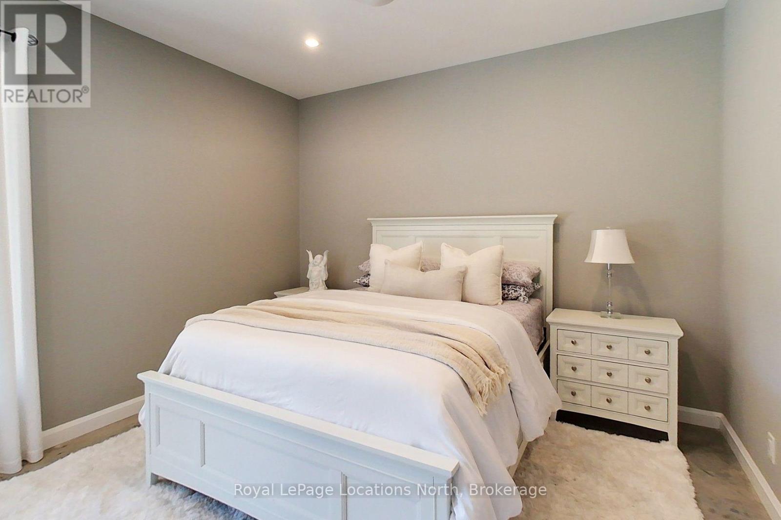 555130 Sixth Line Property Photo 31