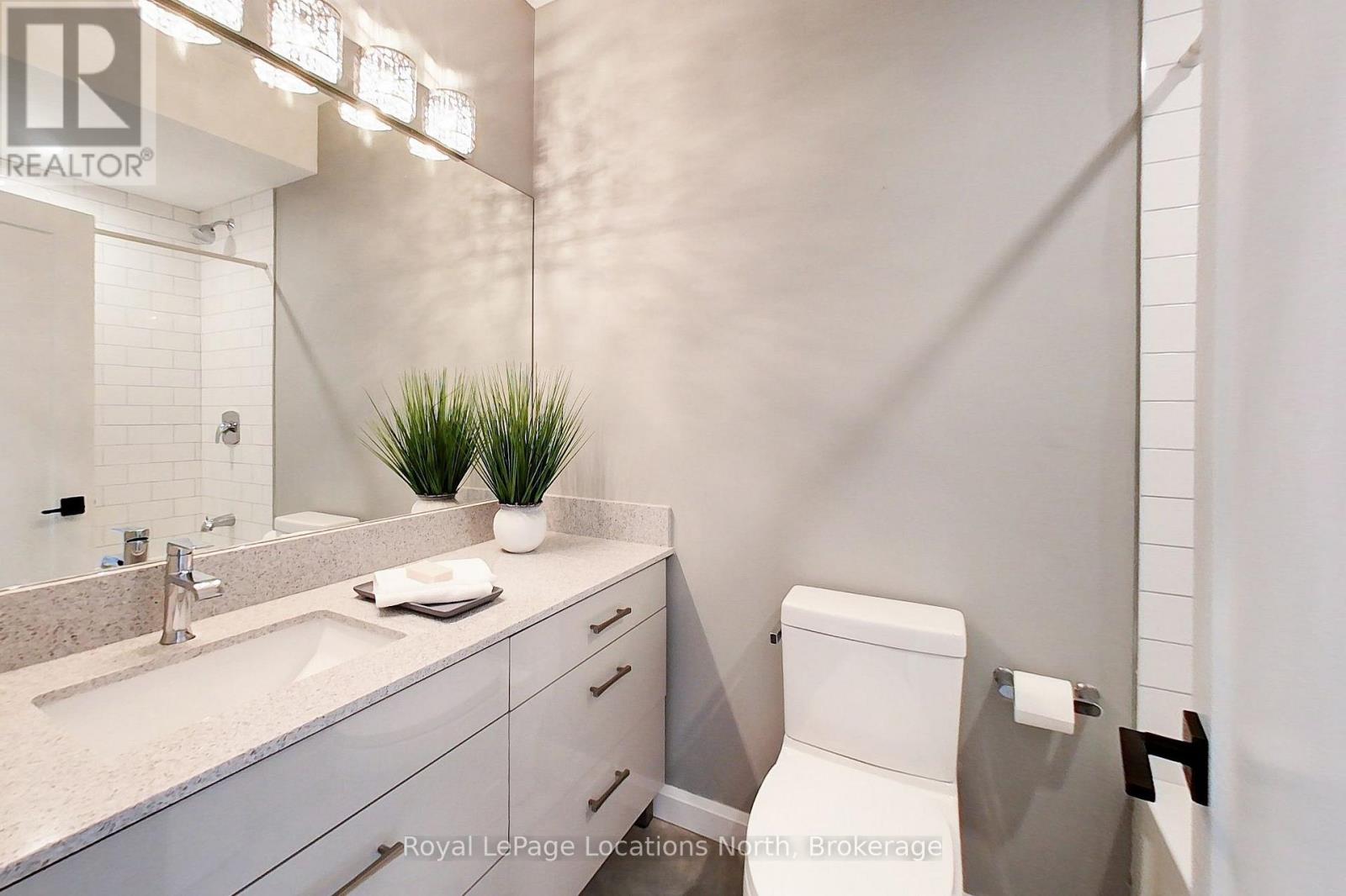 555130 Sixth Line Property Photo 32