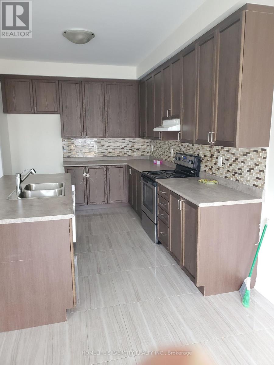 167 Clark Street Property Photo 4