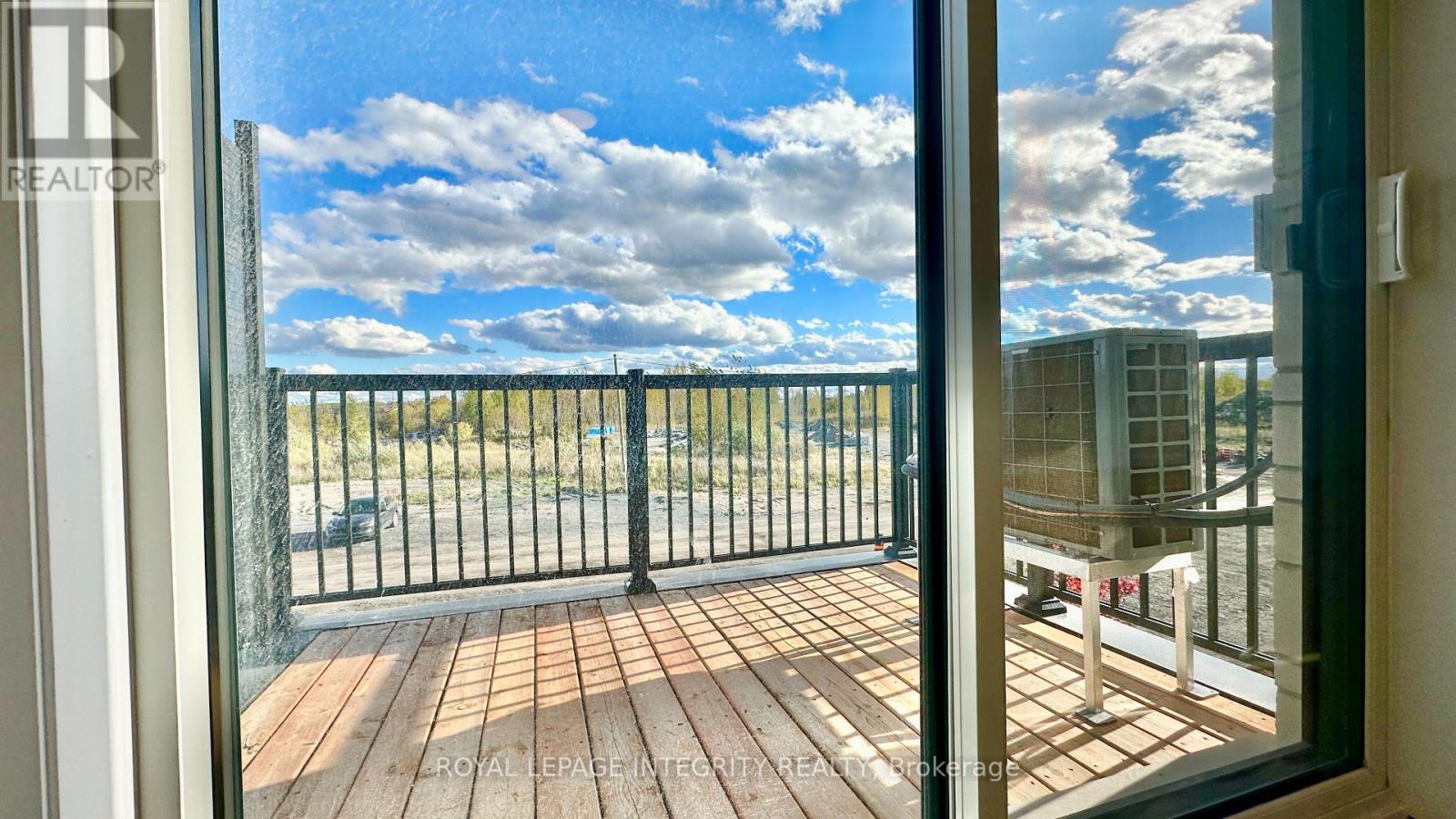 22 - 1001 Glenroy Gilbert Drive Property Photo 5