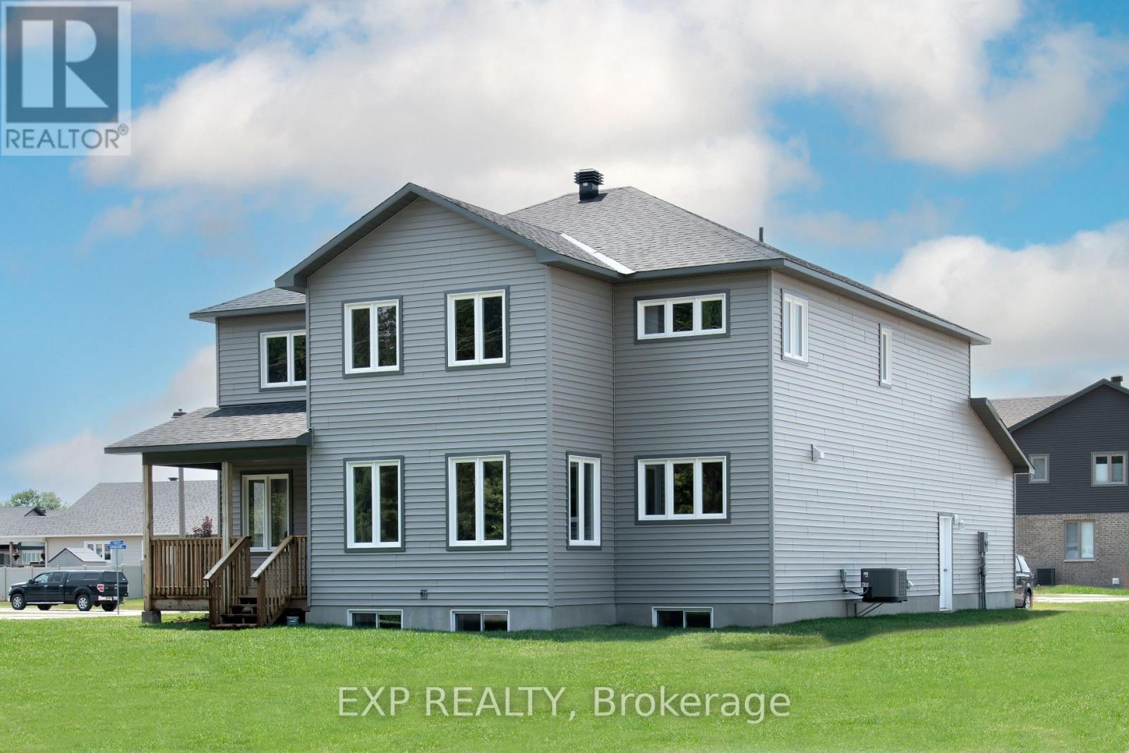 803 Solidex Place Property Photo 2