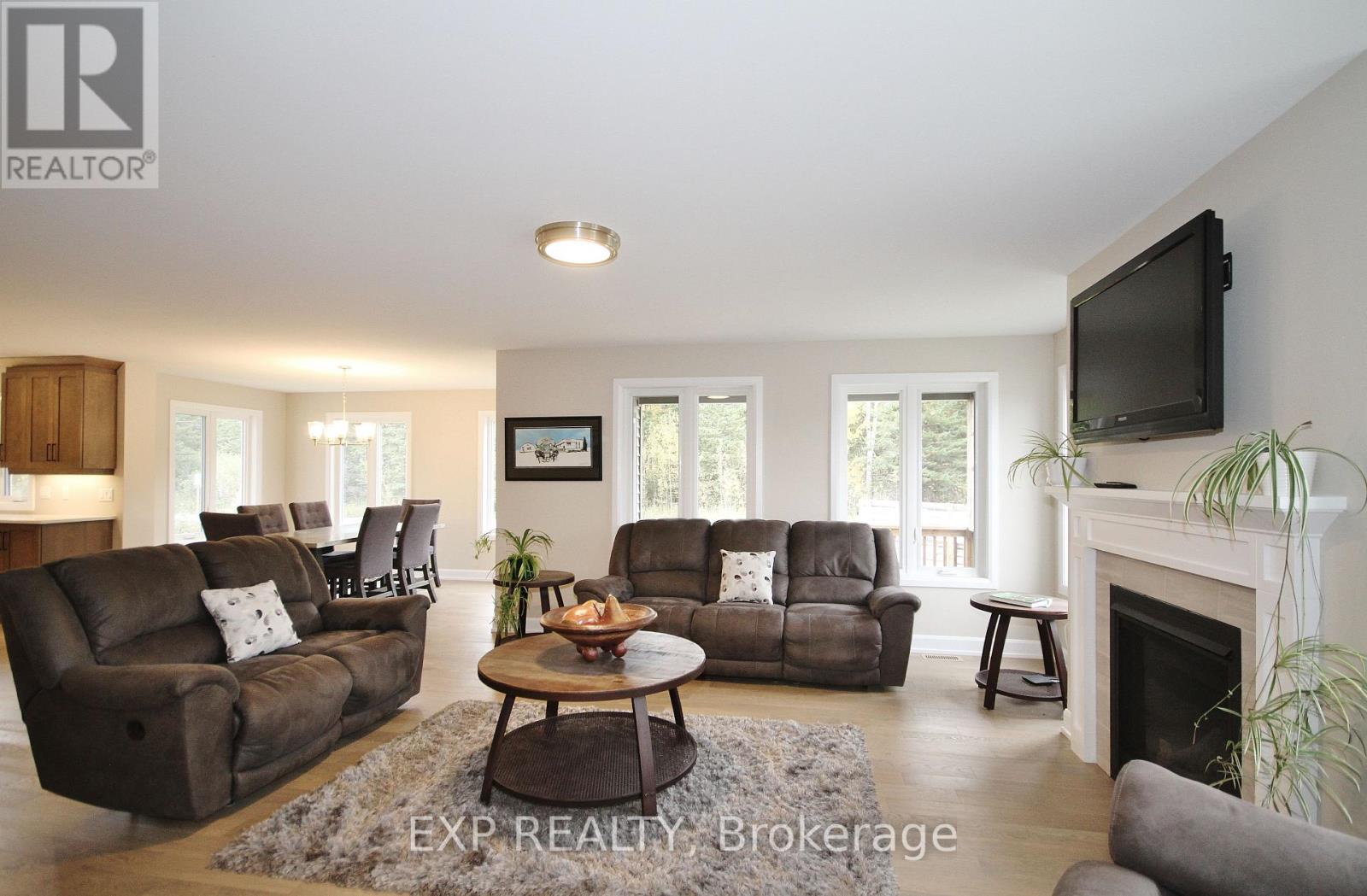 803 Solidex Place Property Photo 7