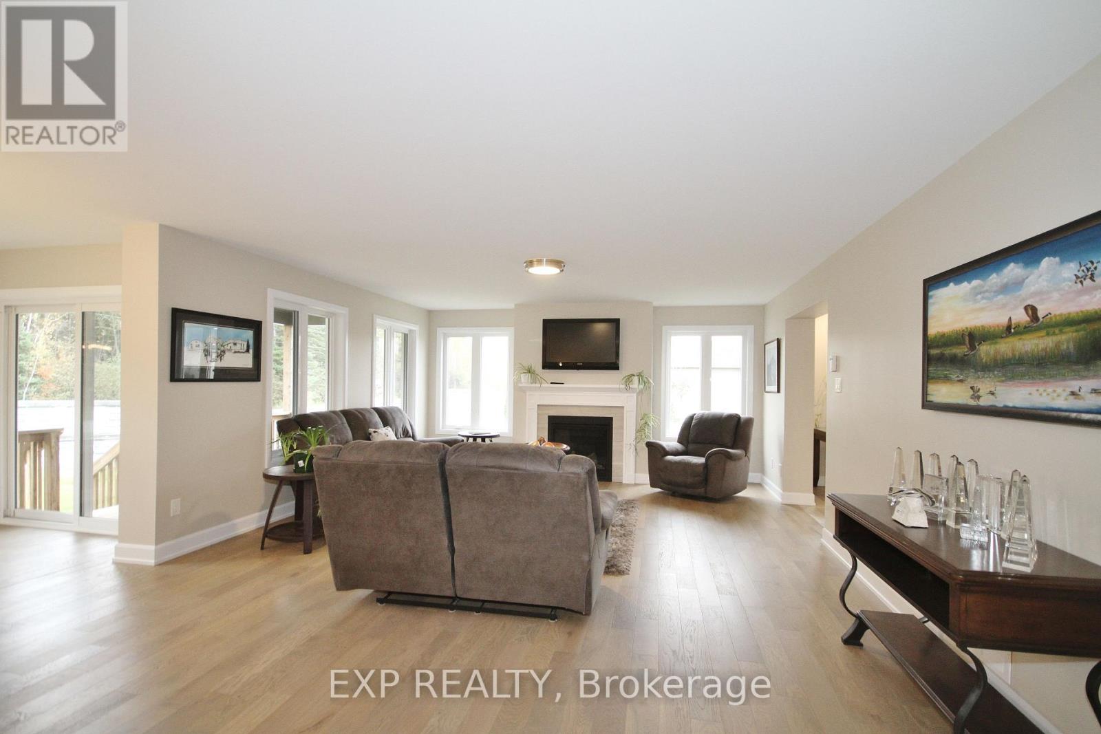 803 Solidex Place Property Photo 9