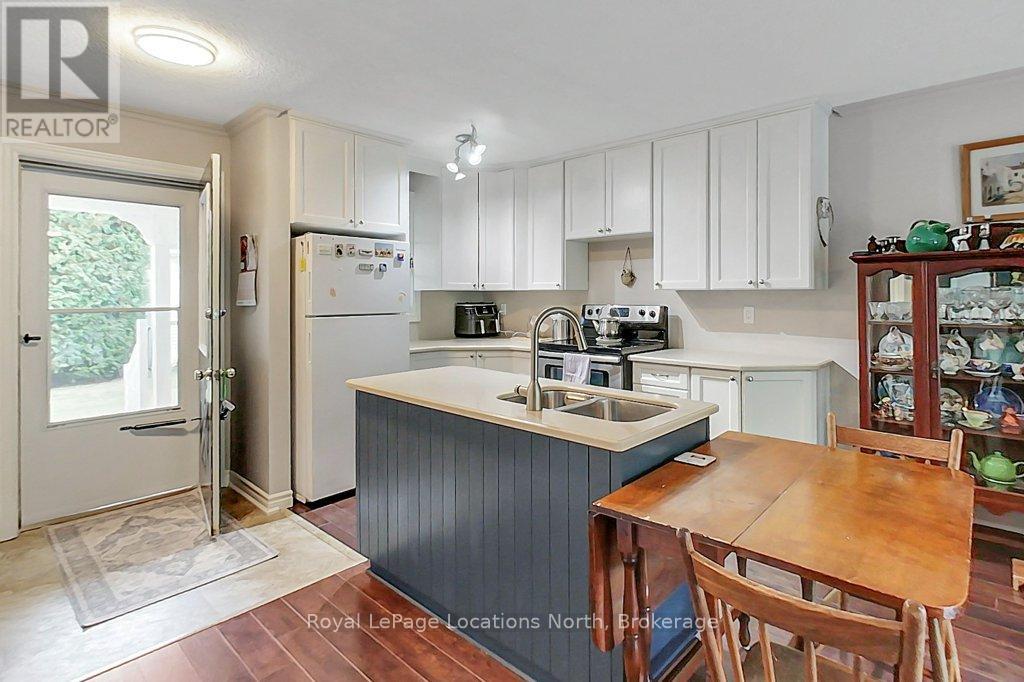 2 - 83 Victoria Street Property Photo 10