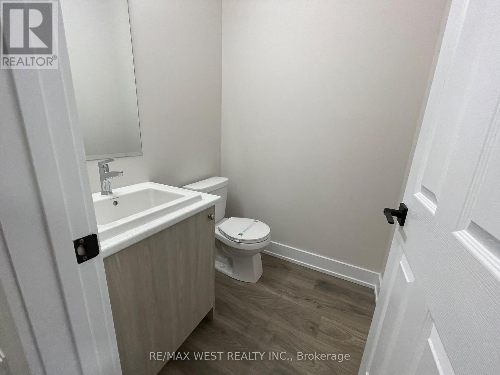 328 Stargrass Private Property Photo 6