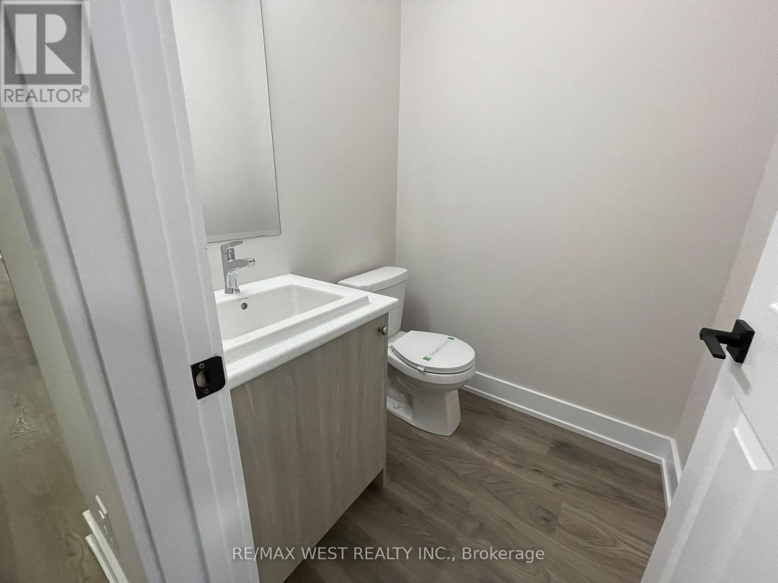 328 Stargrass Private Property Photo 13
