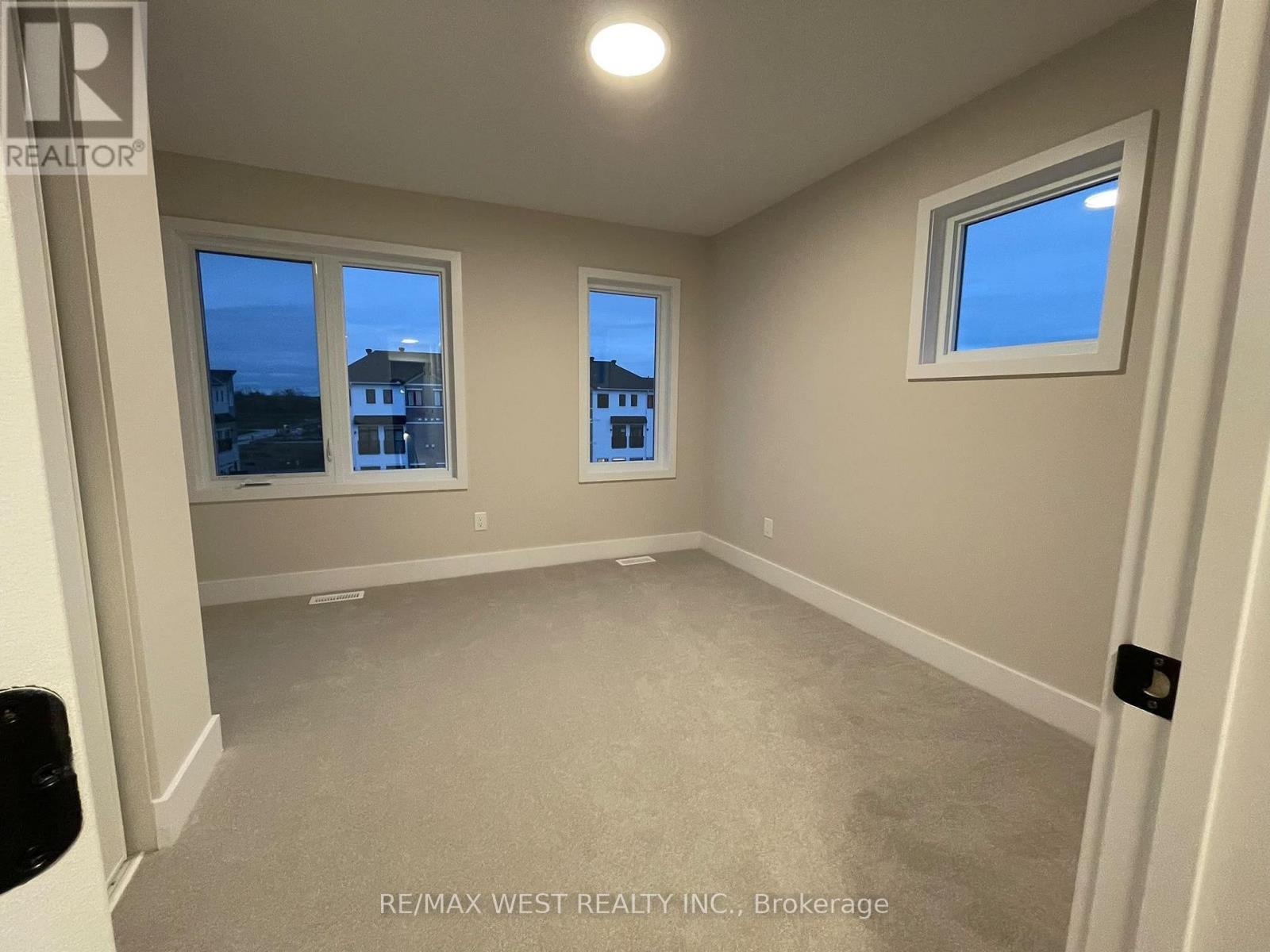 328 Stargrass Private Property Photo 16