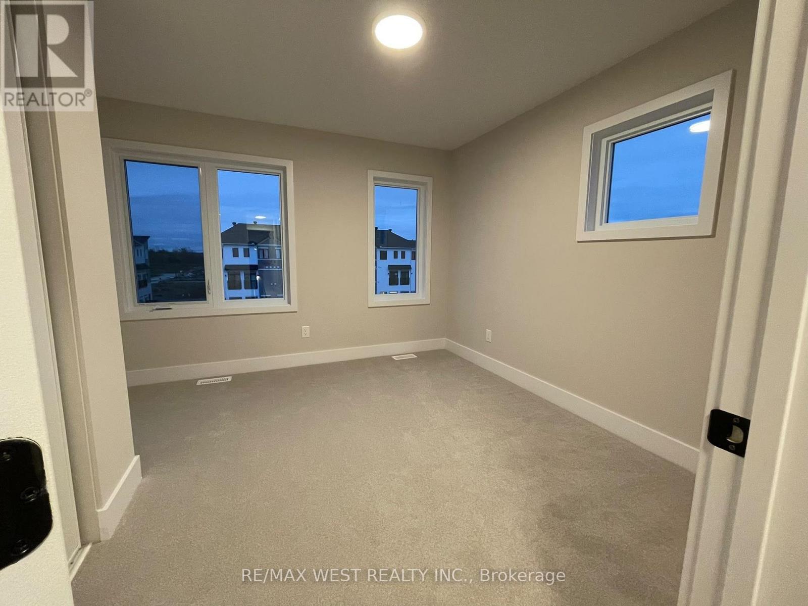 328 Stargrass Private Property Photo 17