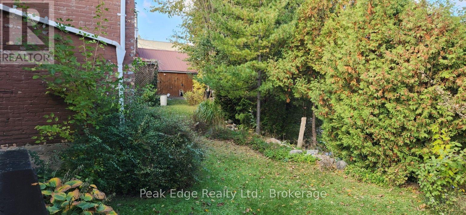 20 & 22 2nd Street Property Photo 3