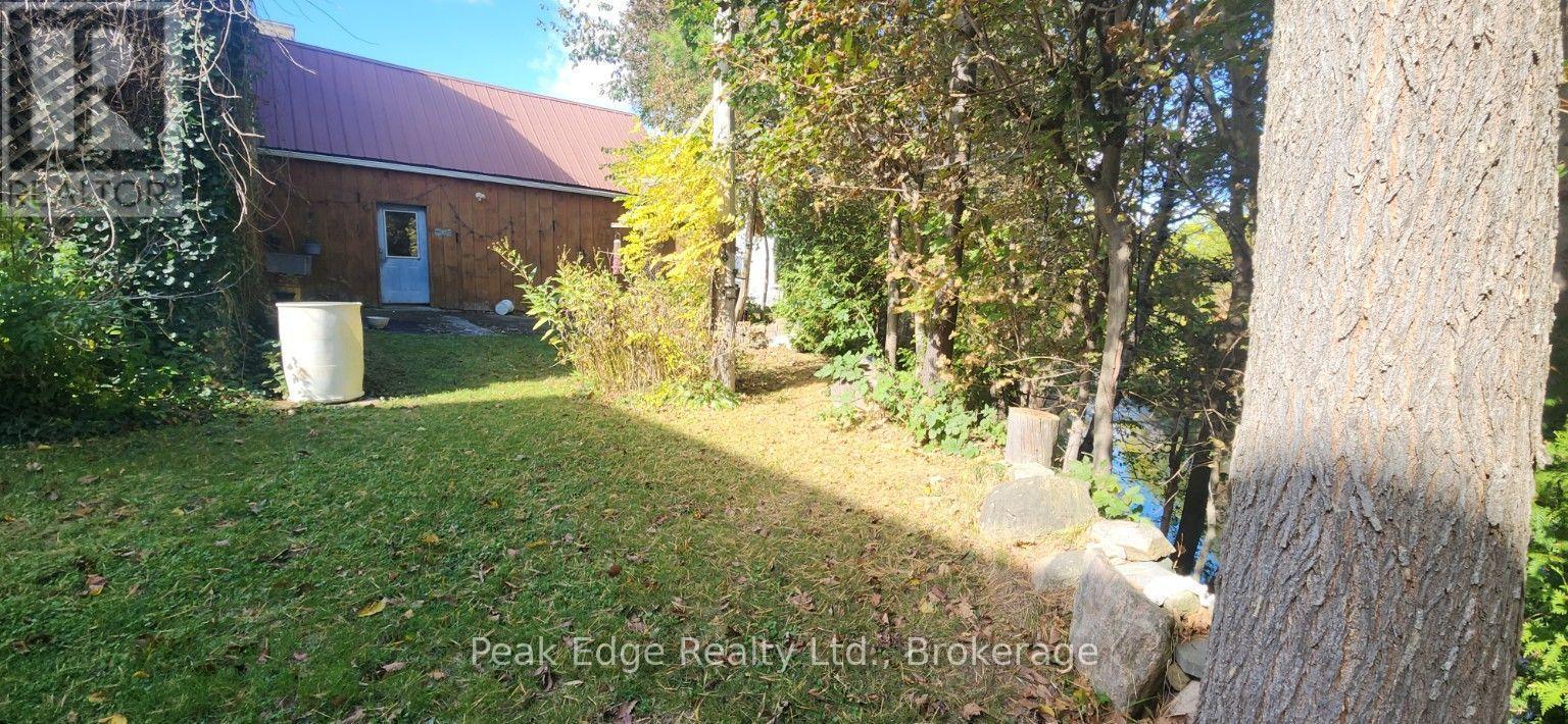 20 & 22 2nd Street Property Photo 4