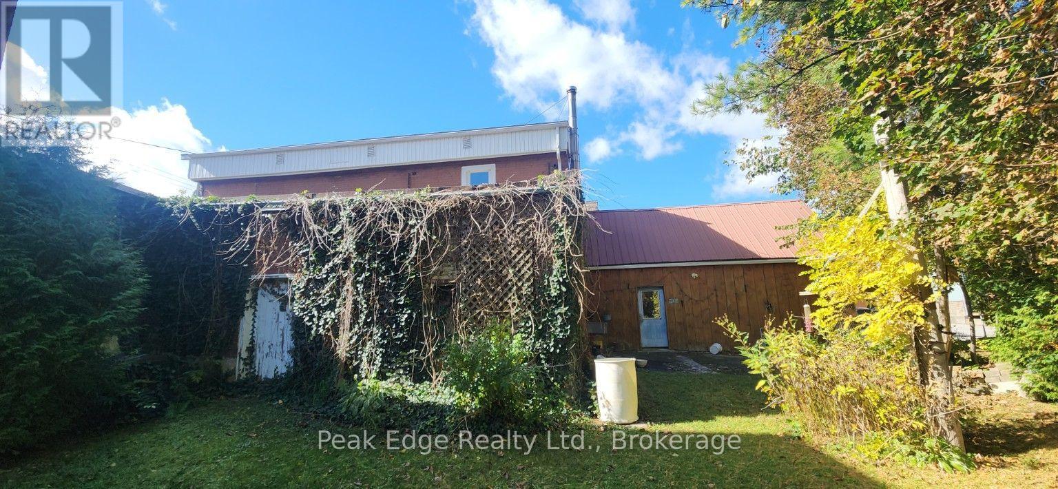 20 & 22 2nd Street Property Photo 5