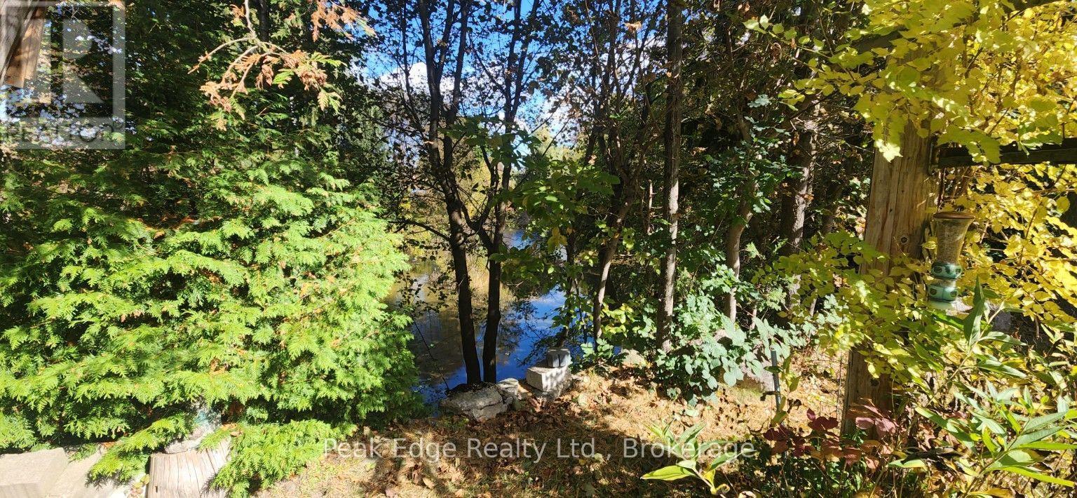 20 & 22 2nd Street Property Photo 8