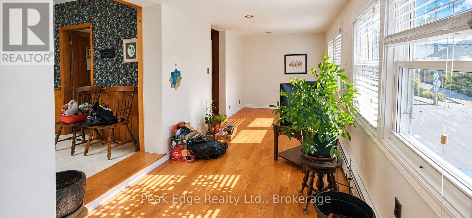 20 & 22 2nd Street Property Photo 10