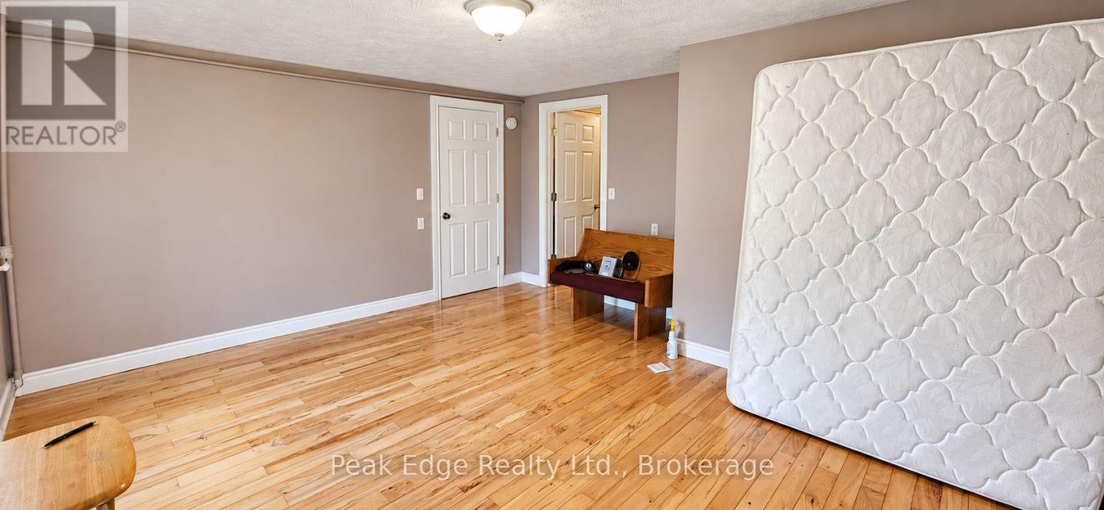 20 & 22 2nd Street Property Photo 11