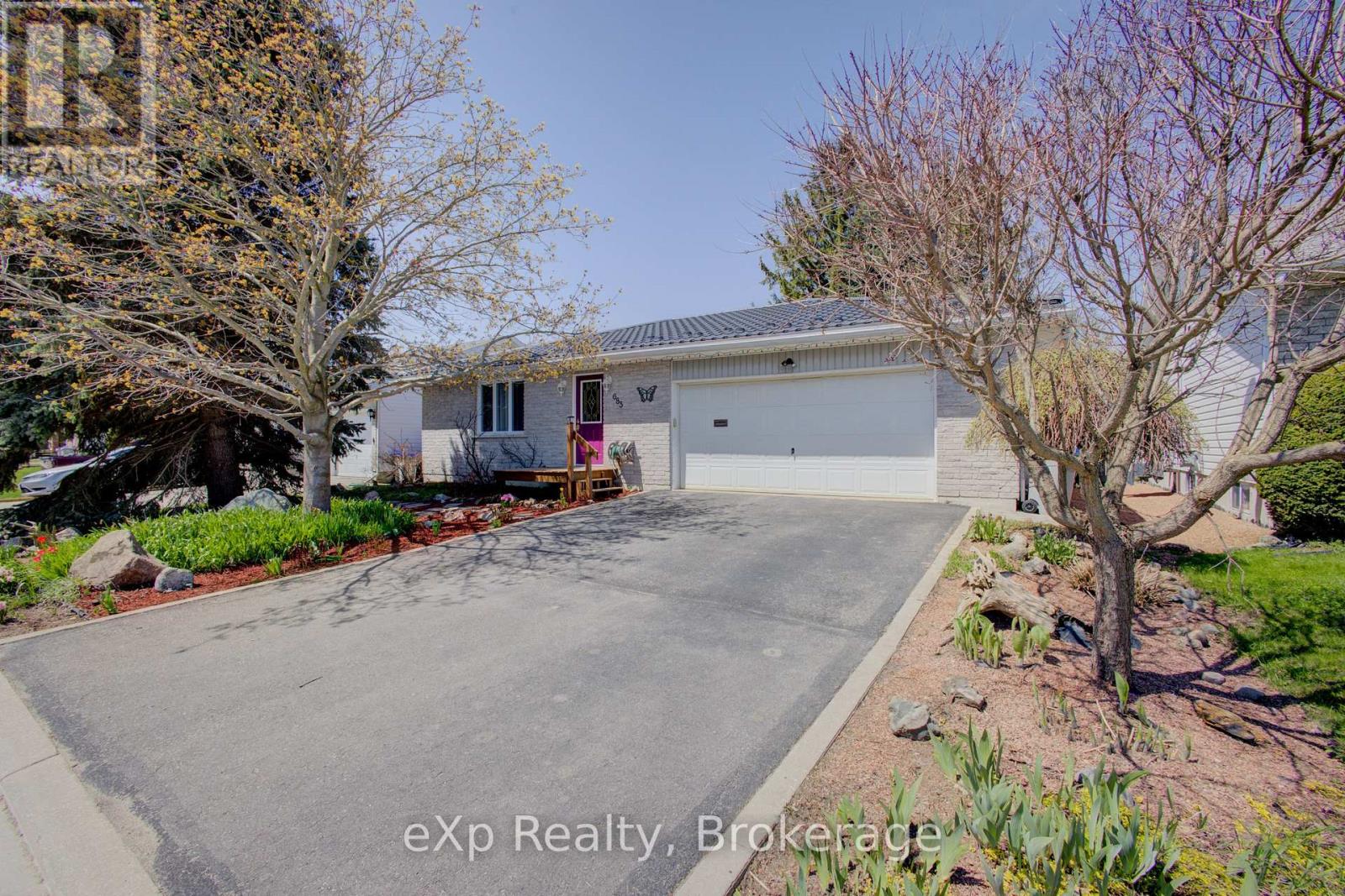 685 Reserve Avenue S Property Photo 1