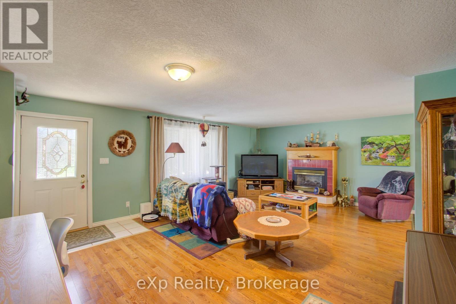 685 Reserve Avenue S Property Photo 6