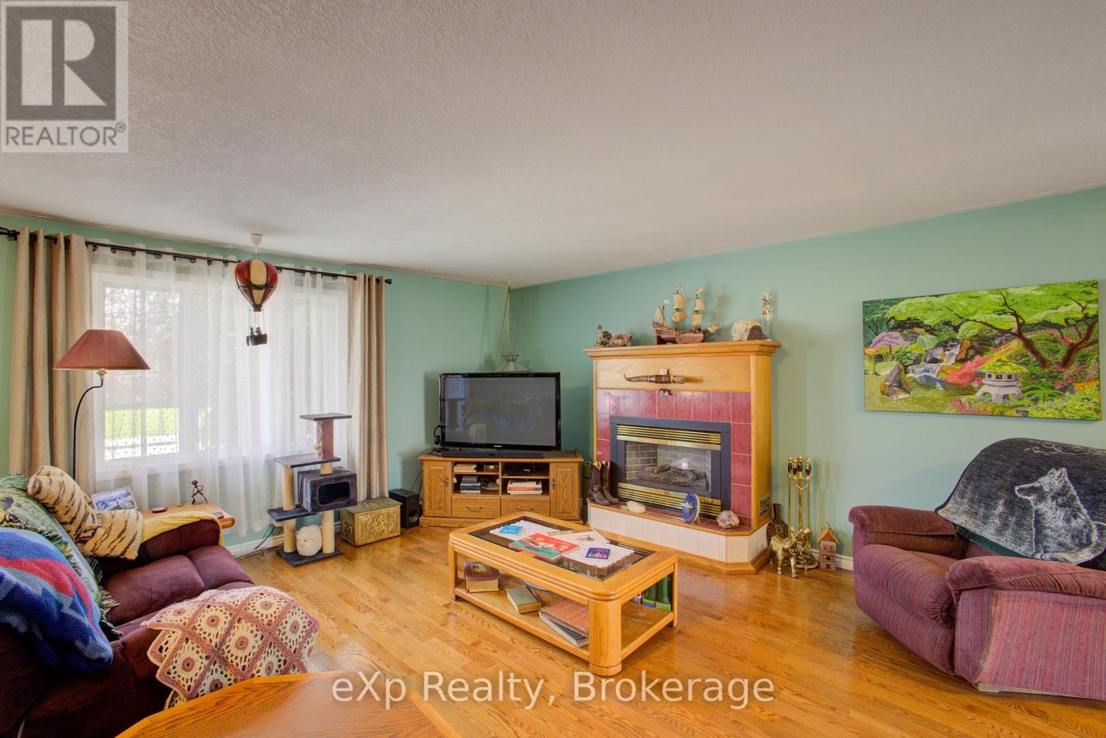 685 Reserve Avenue S Property Photo 7