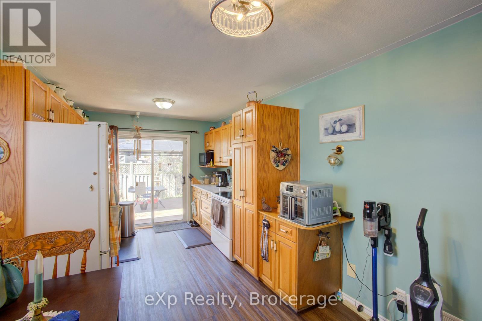 685 Reserve Avenue S Property Photo 10