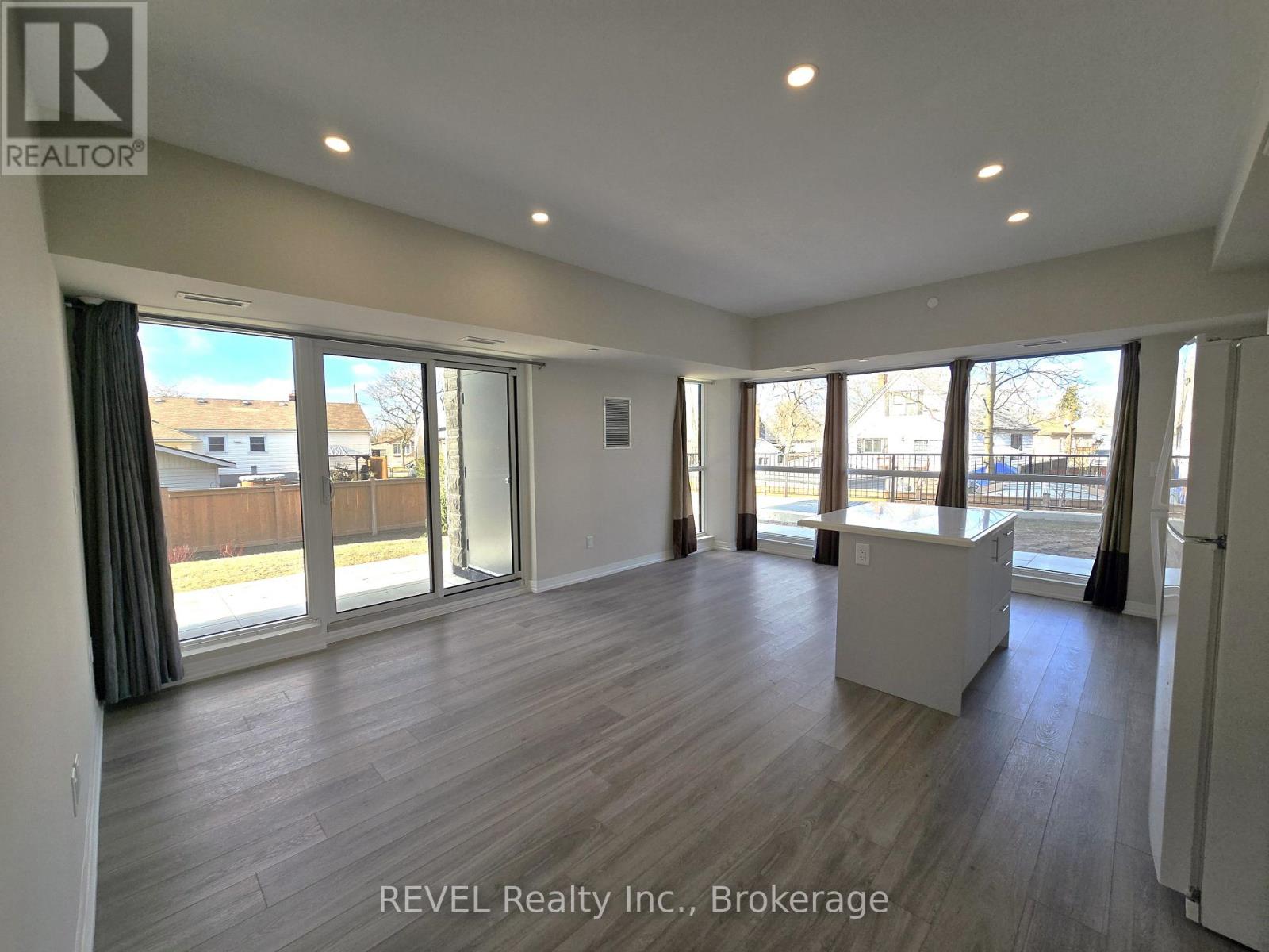 140 - 50 HERRICK AVENUE Property Photo 1