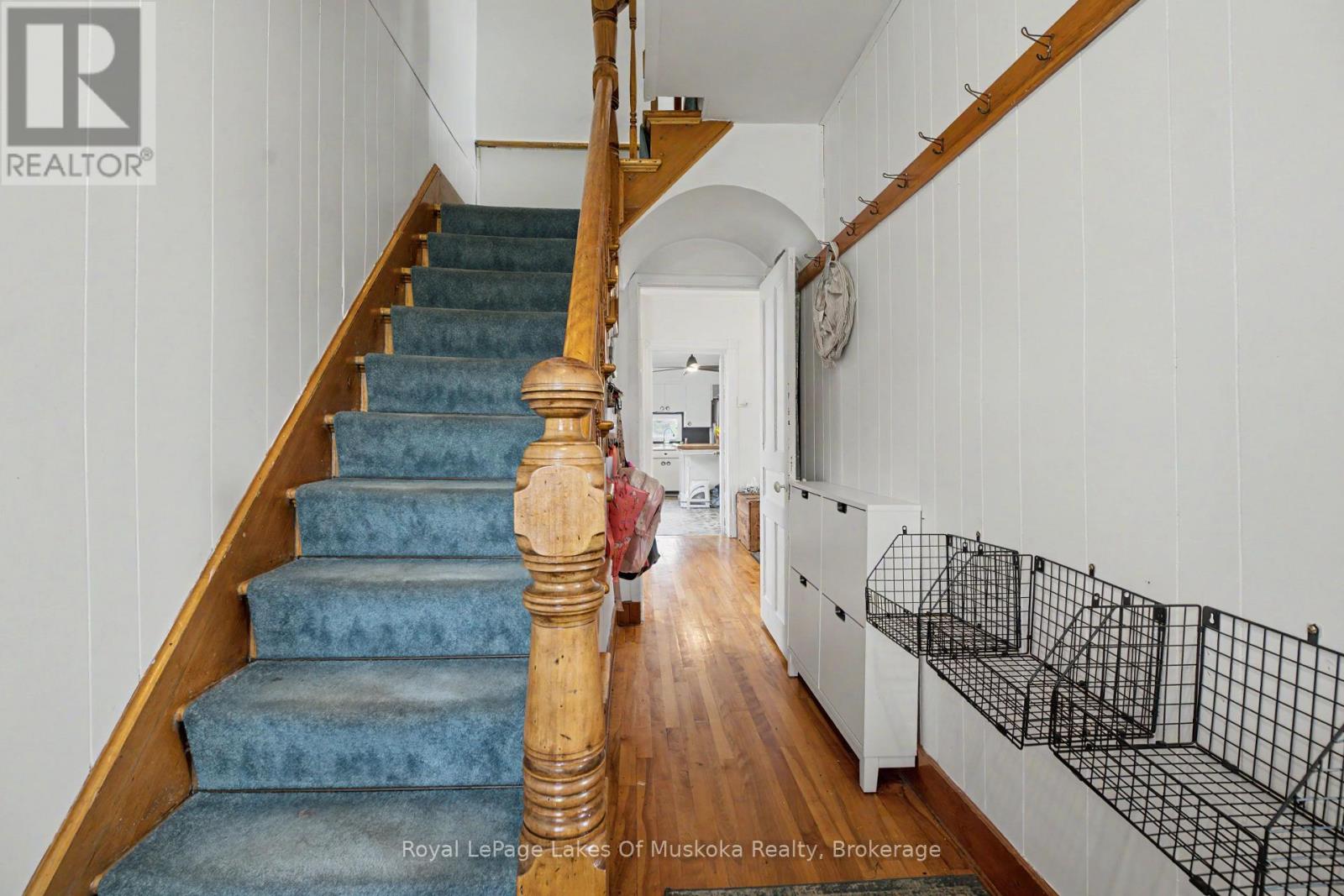 152 Main Street Property Photo 3