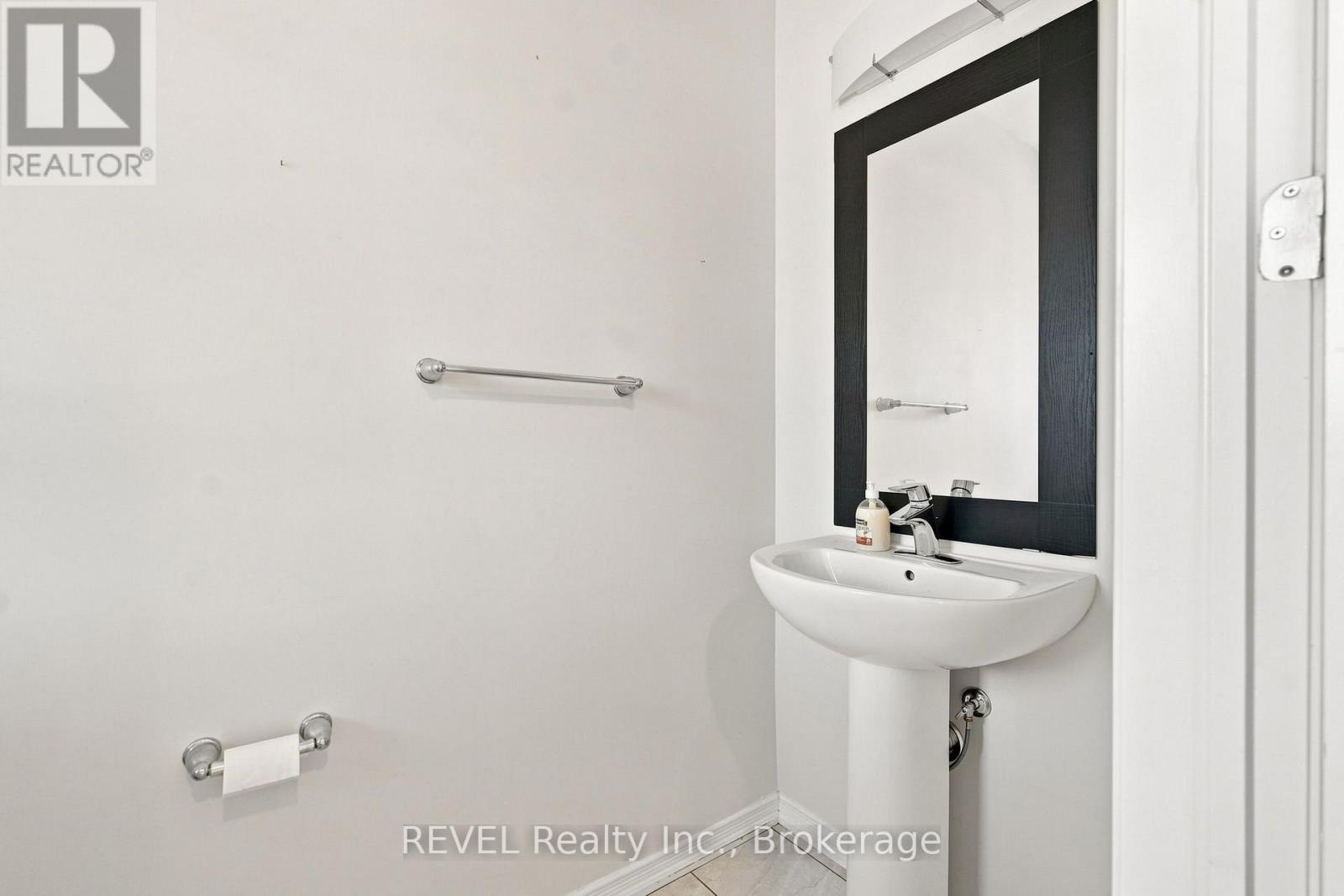 59 Alexandra Drive Property Photo 8