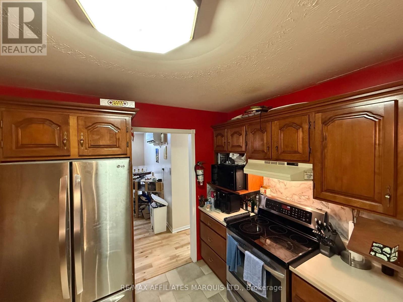112 Twelfth Street E Property Photo 5