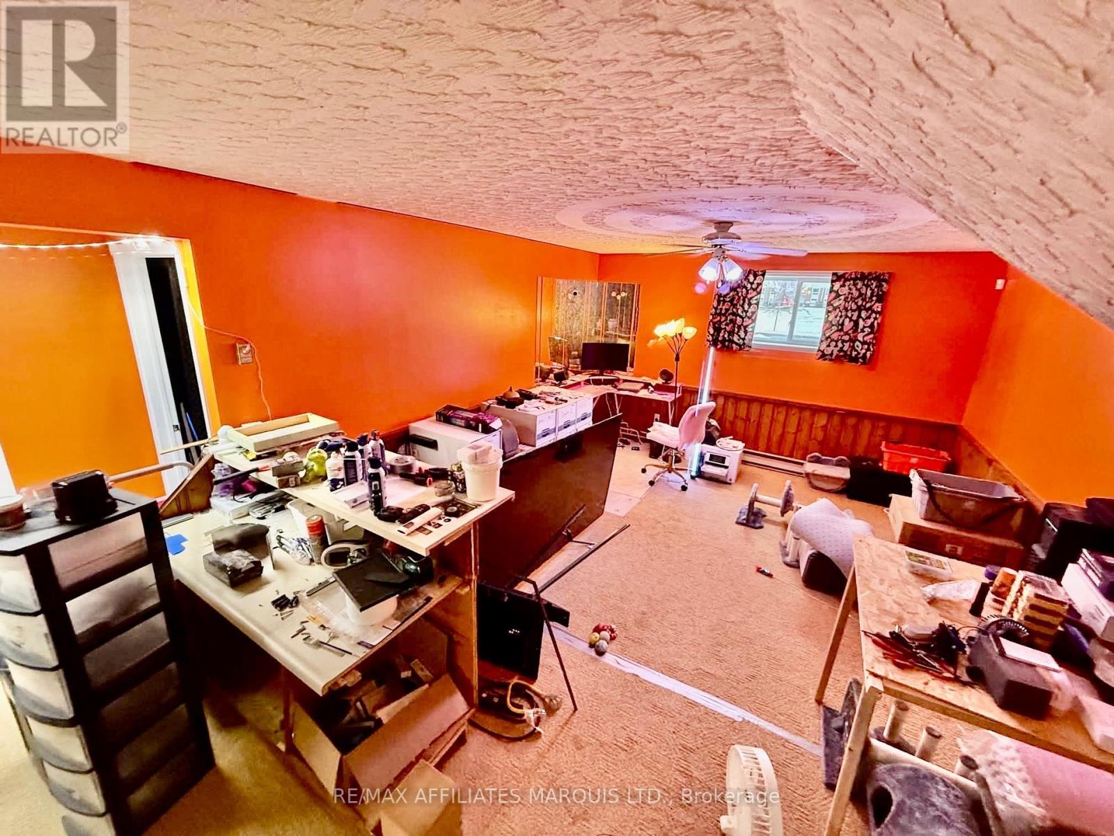 112 Twelfth Street E Property Photo 9