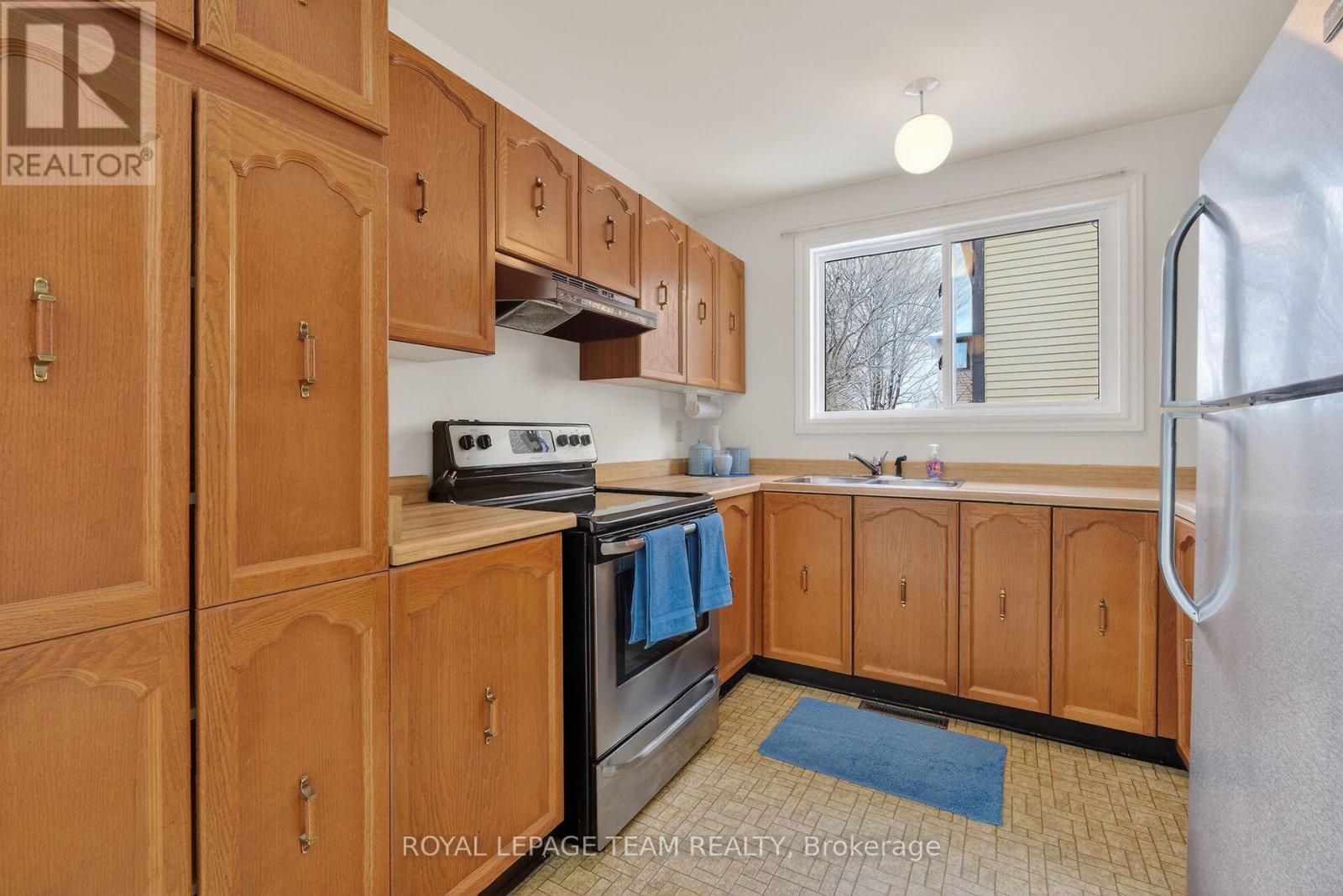 97 Huntsman Crescent Property Photo 7