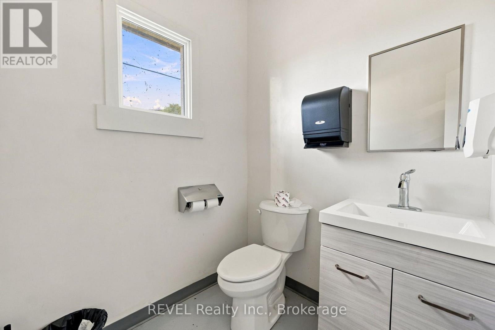 215 Garrison Road Property Photo 16