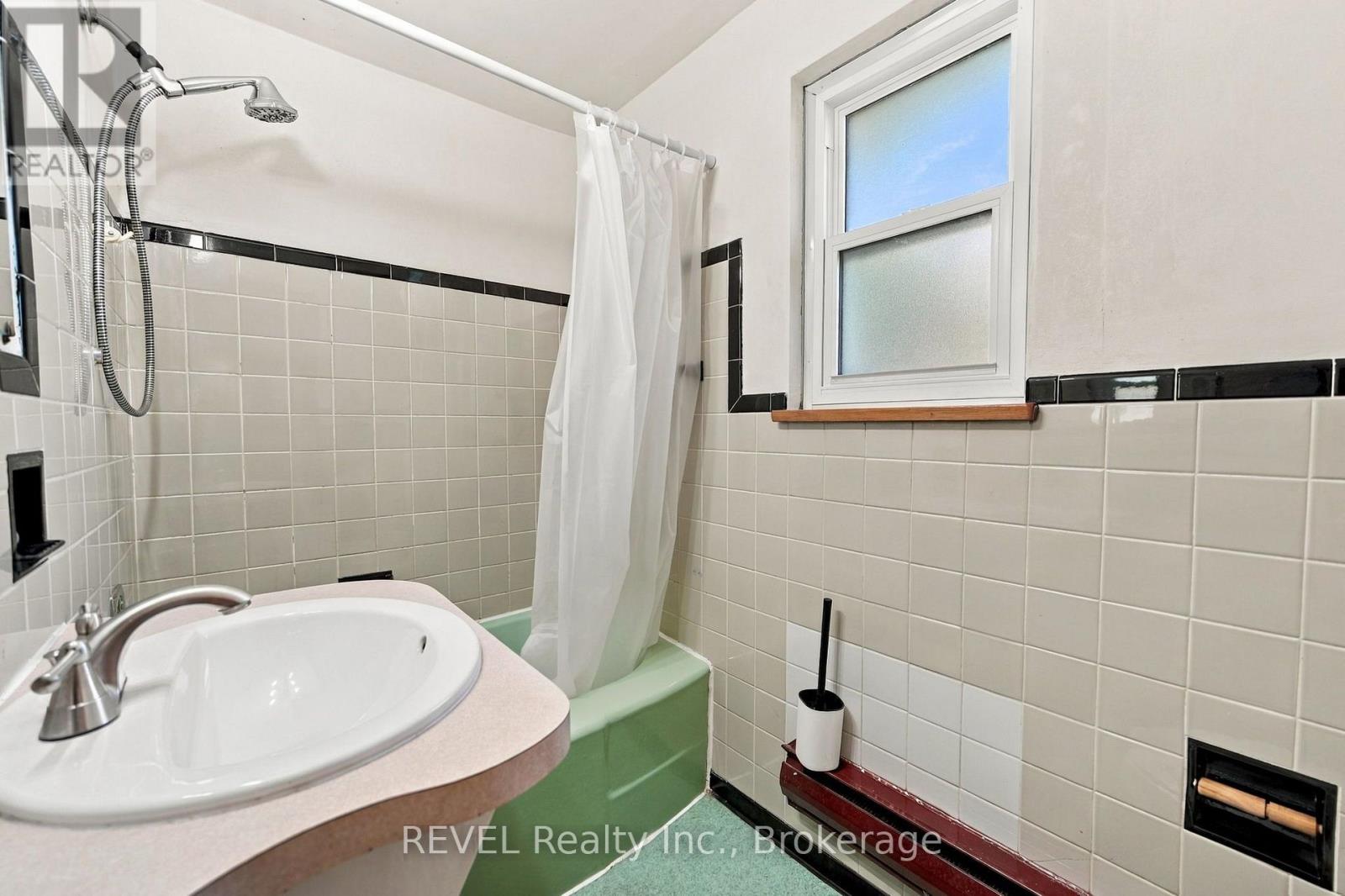 215 Garrison Road Property Photo 24