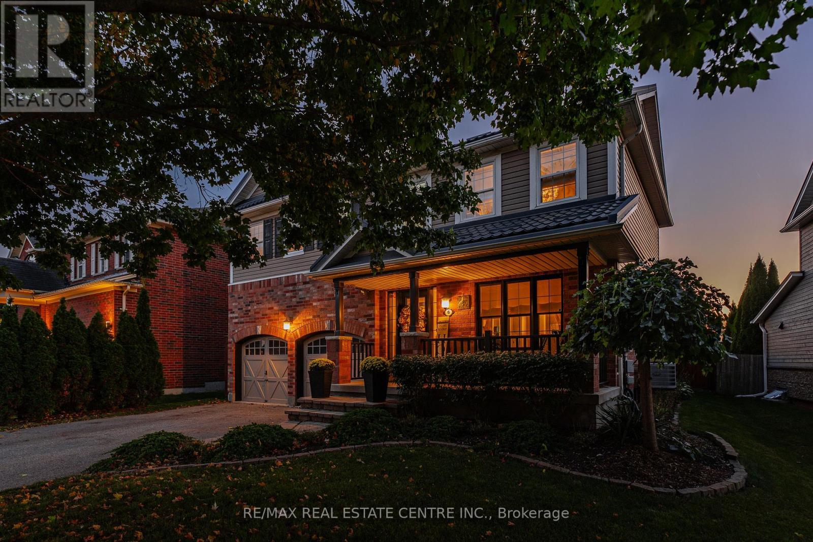 6 Mathews Court Property Photo 2