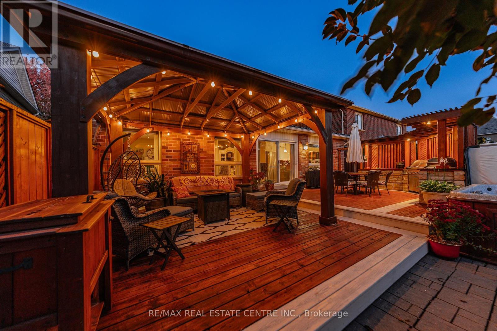 6 Mathews Court Property Photo 6