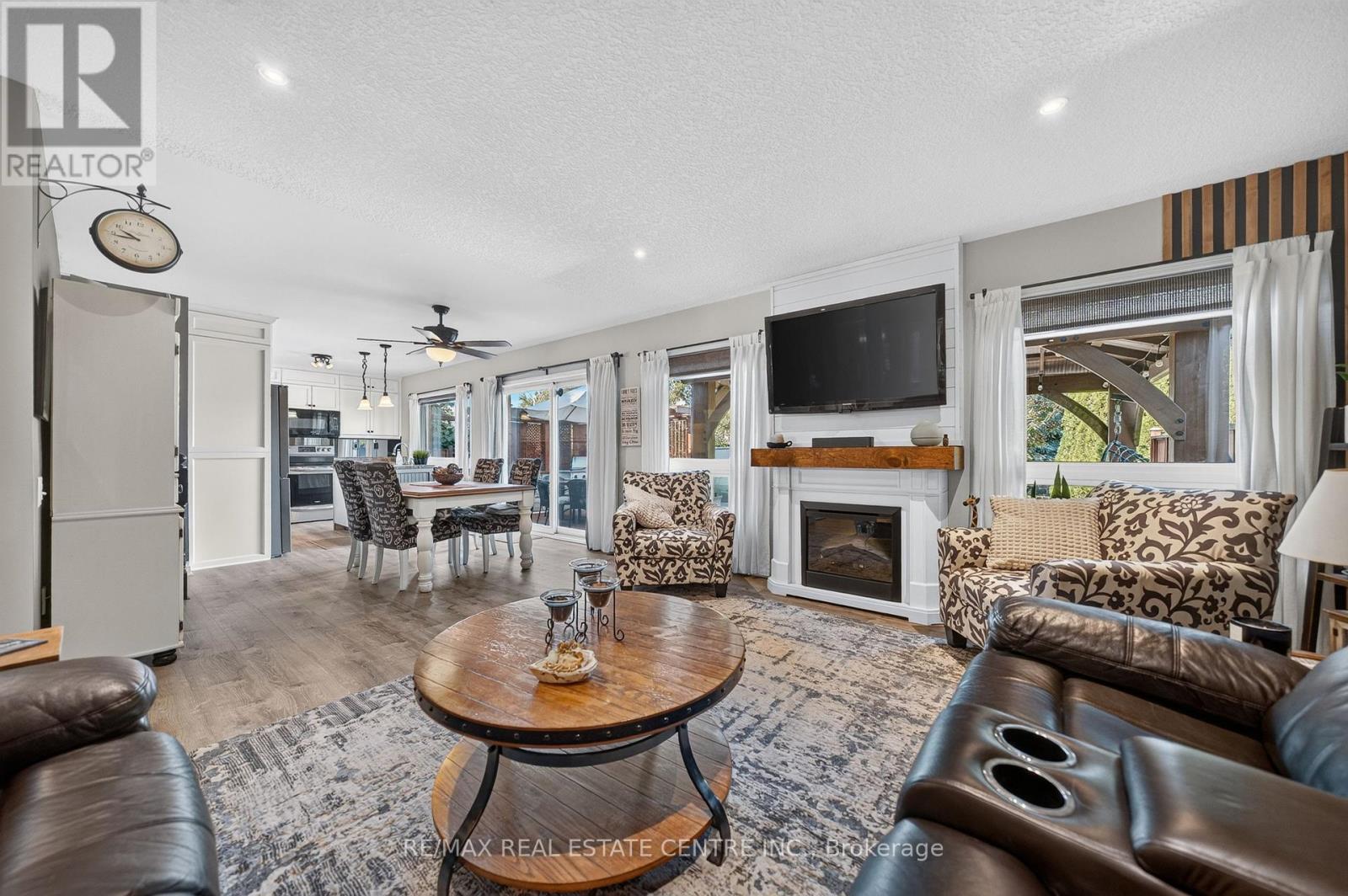6 Mathews Court Property Photo 18