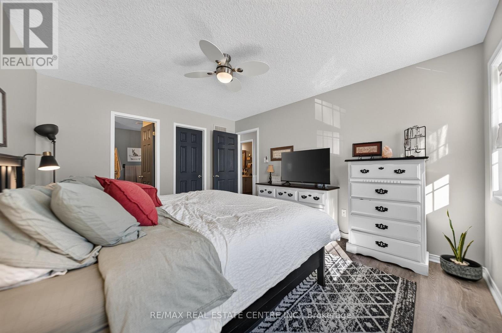 6 Mathews Court Property Photo 29