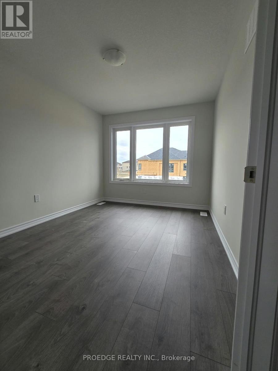 138 Periwinkle Crescent Property Photo 10