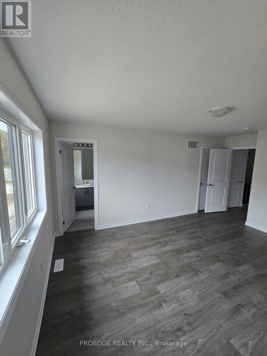 138 Periwinkle Crescent Property Photo 11