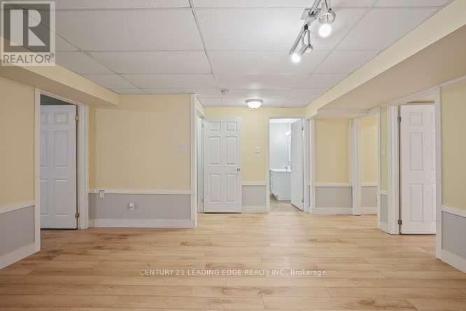28 - 1574 Richmond Street Property Photo 30