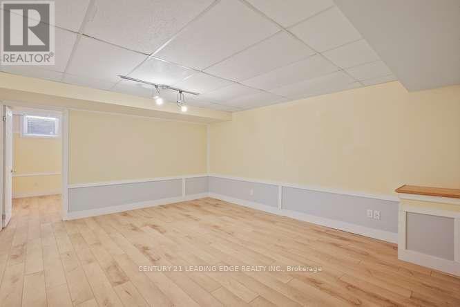 28 - 1574 Richmond Street Property Photo 31