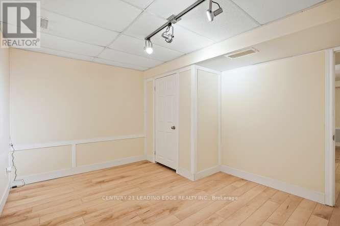 28 - 1574 Richmond Street Property Photo 37