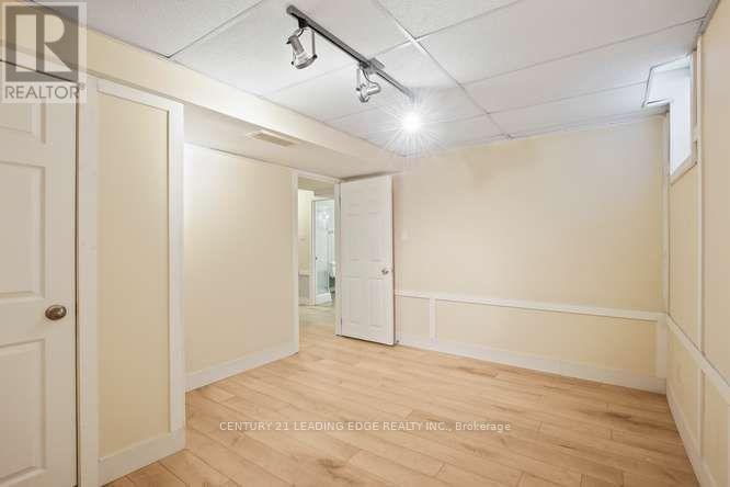 28 - 1574 Richmond Street Property Photo 38