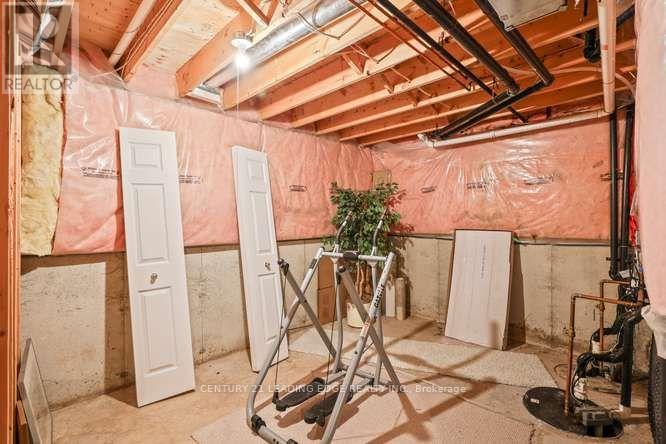 28 - 1574 Richmond Street Property Photo 44