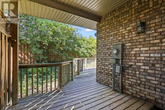 28 - 1574 Richmond Street Property Photo 46