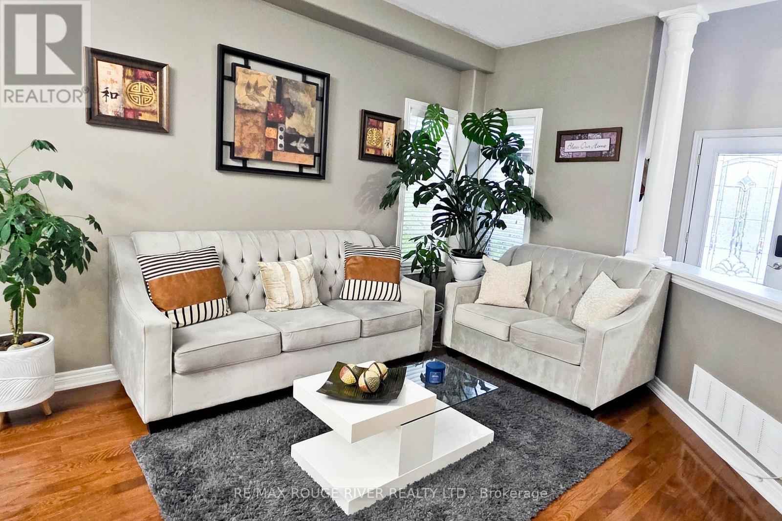71 Sweetnam Drive Property Photo 2