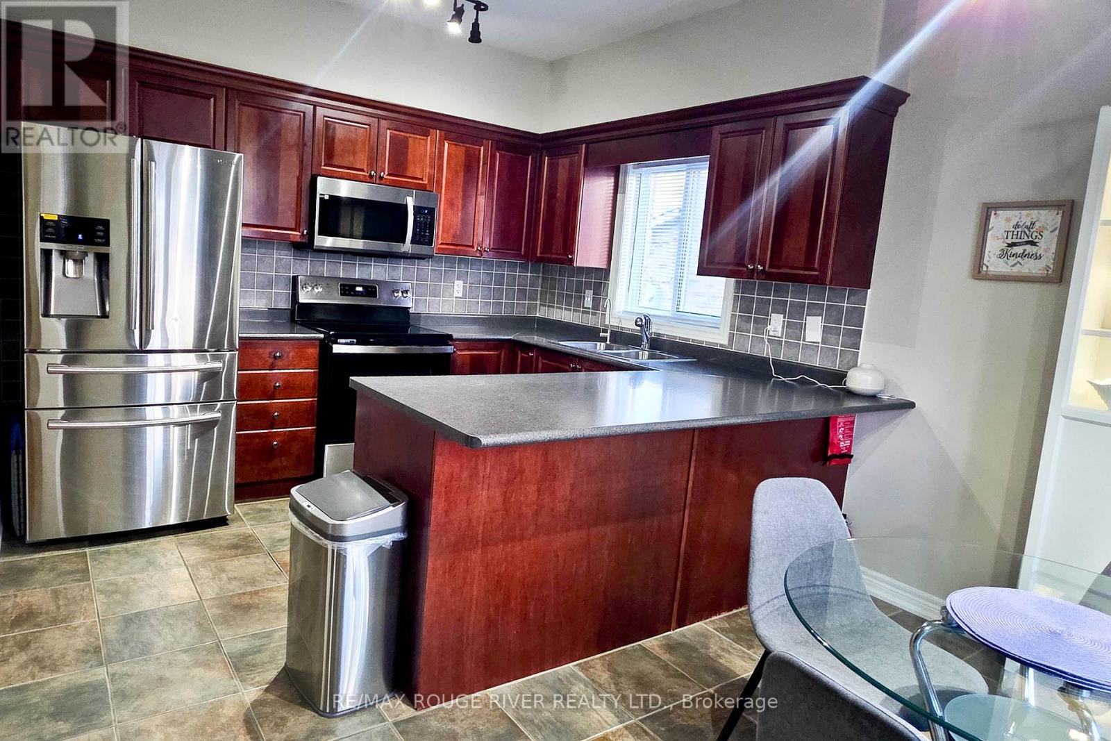 71 Sweetnam Drive Property Photo 12