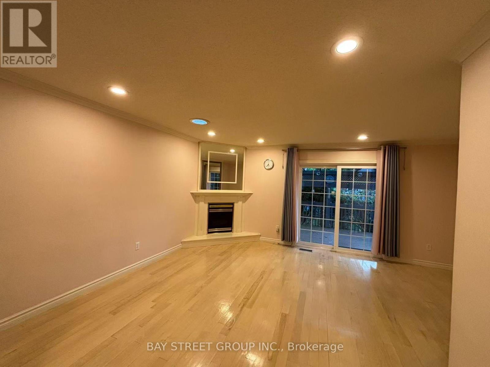18 - 20 Meadowlands Boulevard Property Photo 2