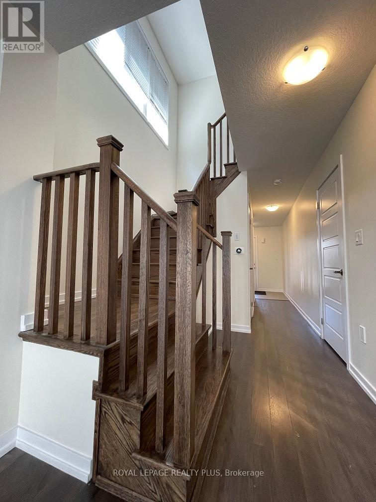 12 Pagebrook Crescent Property Photo 3