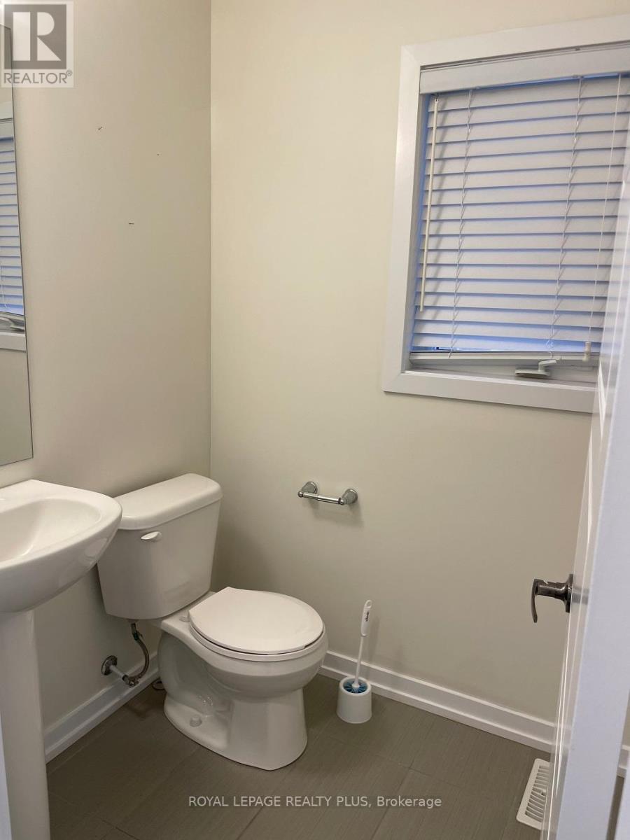 12 Pagebrook Crescent Property Photo 7