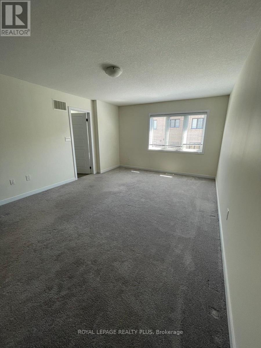 12 Pagebrook Crescent Property Photo 9