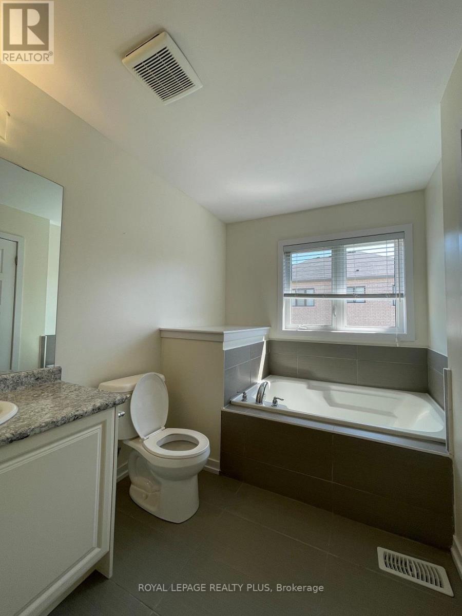 12 Pagebrook Crescent Property Photo 11